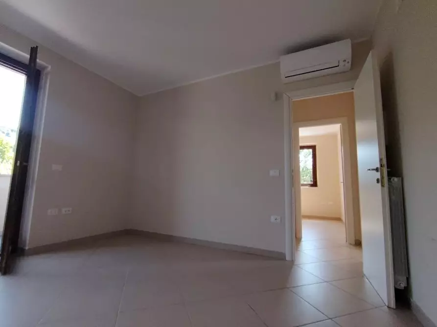 Immagine 17 di Appartamento in vendita  a Aulla