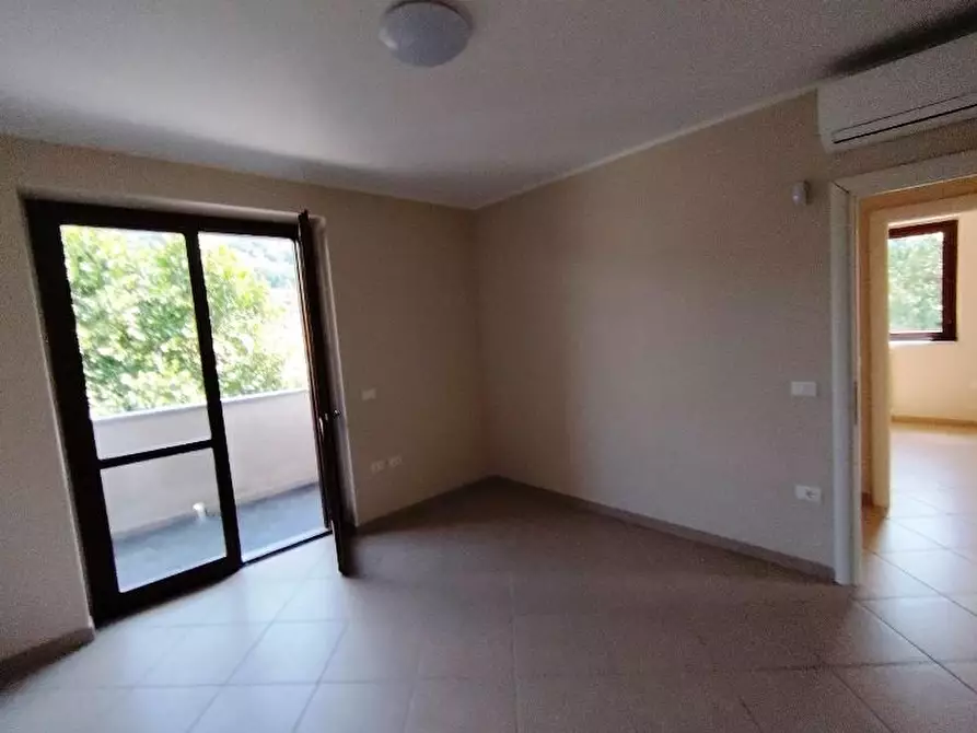 Immagine 13 di Appartamento in vendita  a Aulla