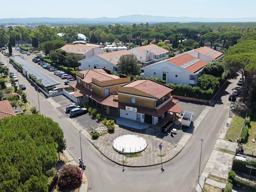 Immagine 5 di Casa quadrifamiliare in vendita  a Cecina