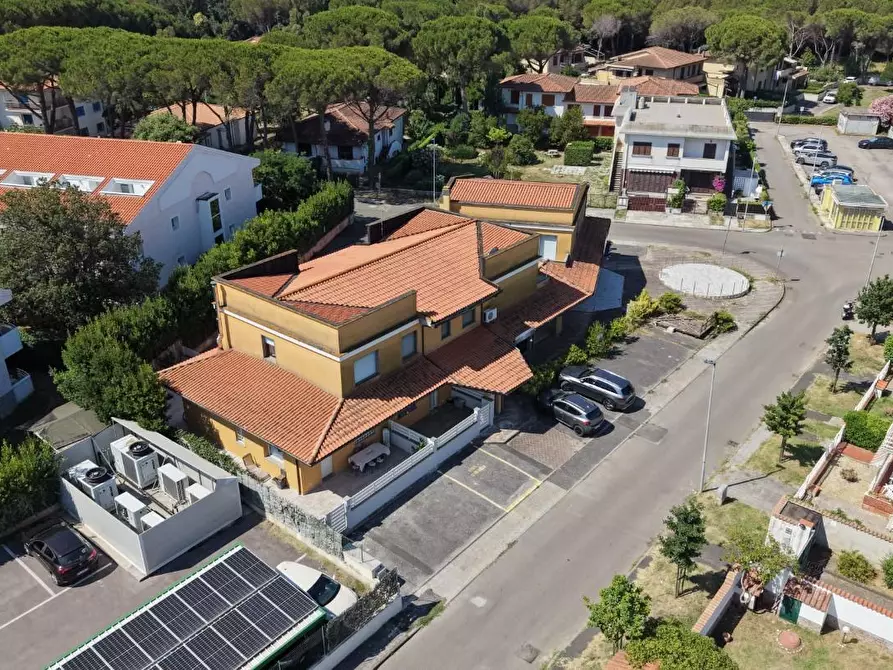 Immagine 4 di Casa quadrifamiliare in vendita  a Cecina