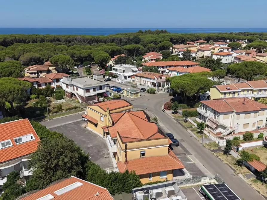Immagine 3 di Casa quadrifamiliare in vendita  a Cecina