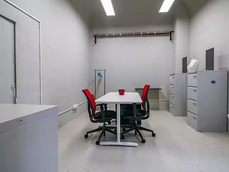 Immagine 7 di Ufficio in affitto  a Pisa