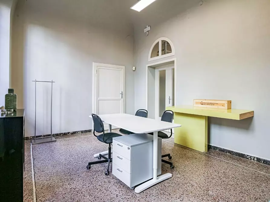 Immagine 2 di Ufficio in affitto  a Pisa