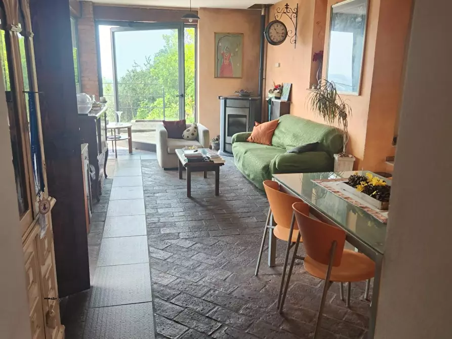 Immagine 4 di Villa in vendita  a Carrara