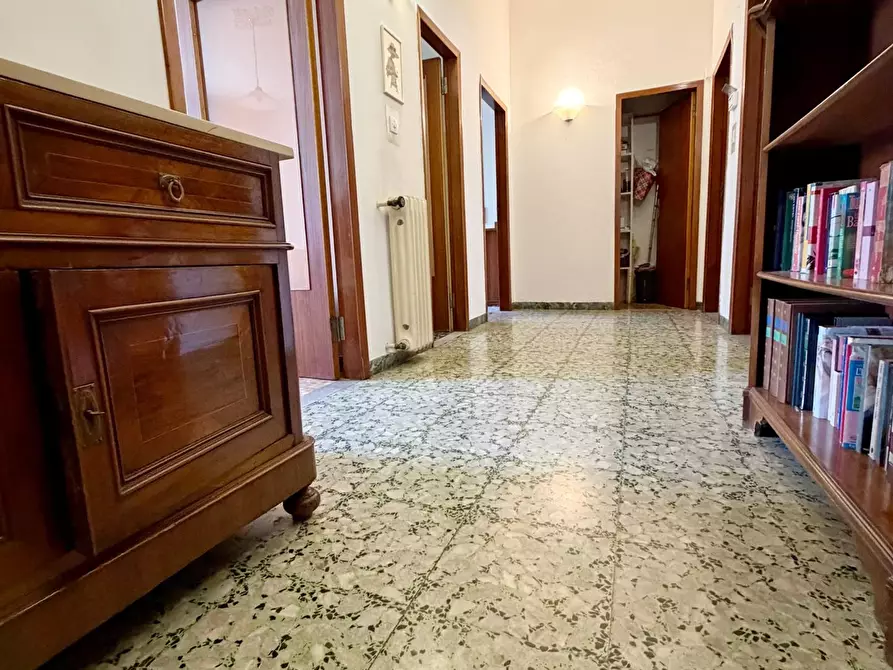 Immagine 2 di Appartamento in vendita  a Poggibonsi