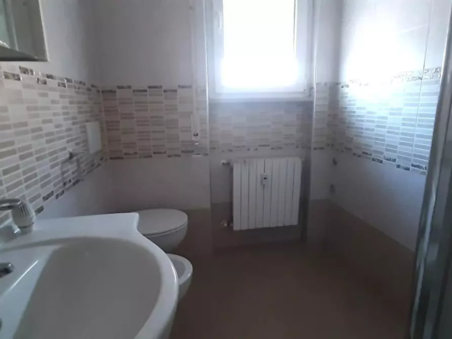 Immagine 21 di Appartamento in vendita  a Rosignano Marittimo