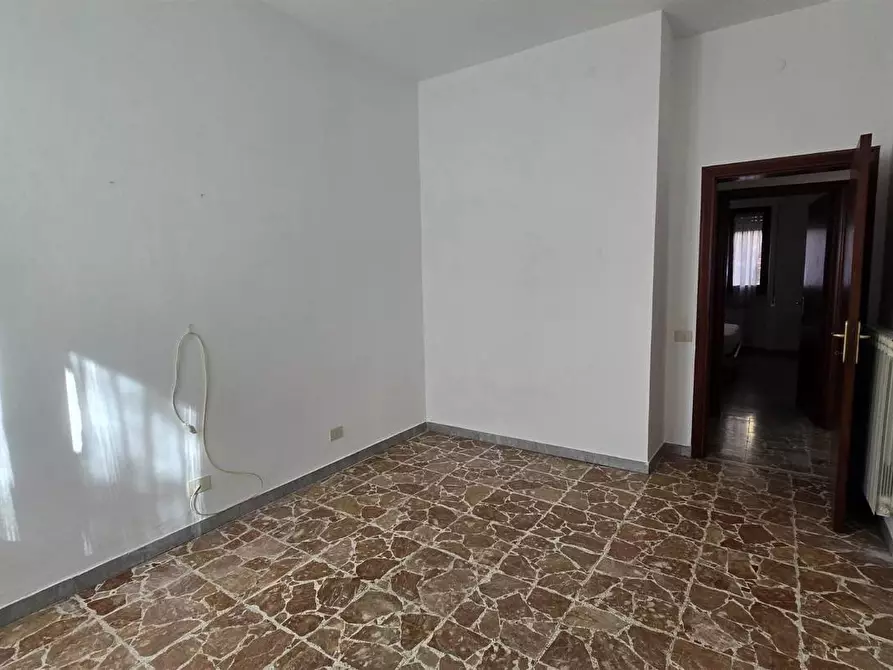 Immagine 8 di Appartamento in vendita  a Massa