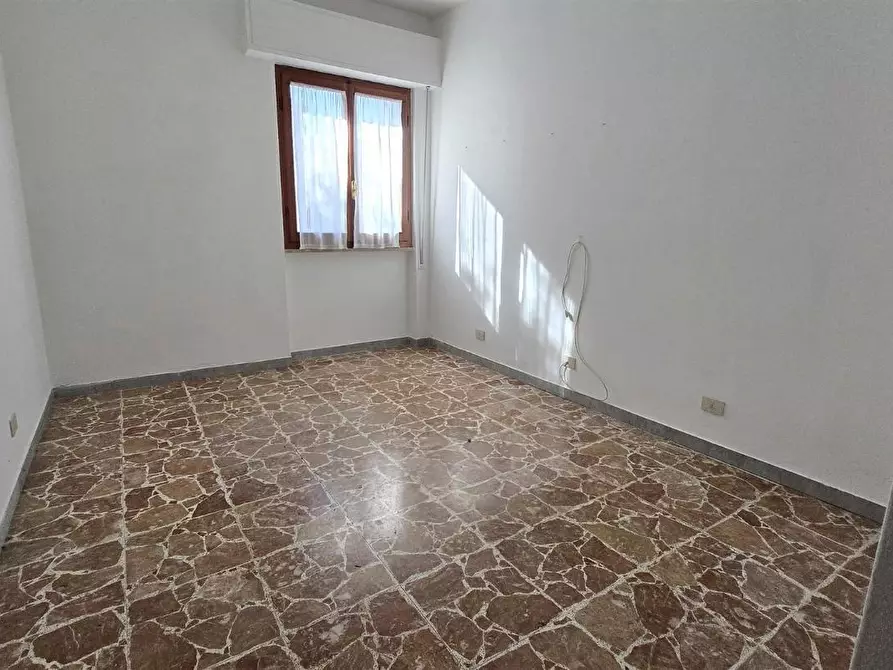 Immagine 9 di Appartamento in vendita  a Massa
