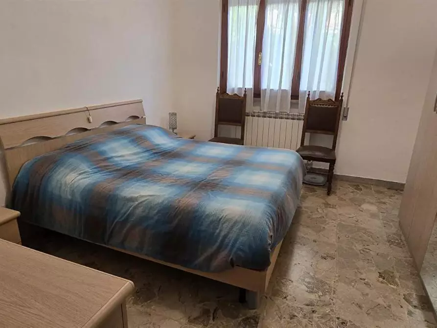 Immagine 11 di Appartamento in vendita  a Massa