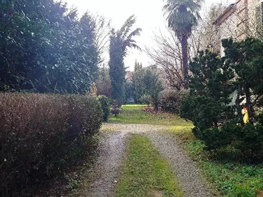 Immagine 5 di Castello in vendita  a Oglianico