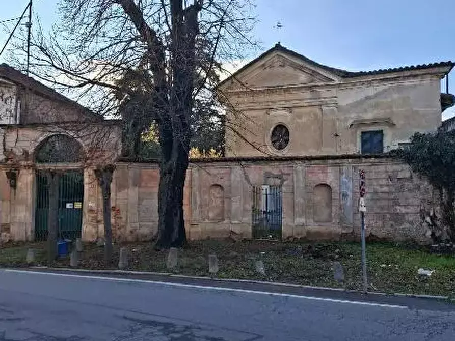 Immagine 1 di Castello in vendita  a Oglianico