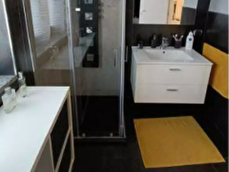 Immagine 14 di Casa indipendente in vendita  a Venaria Reale