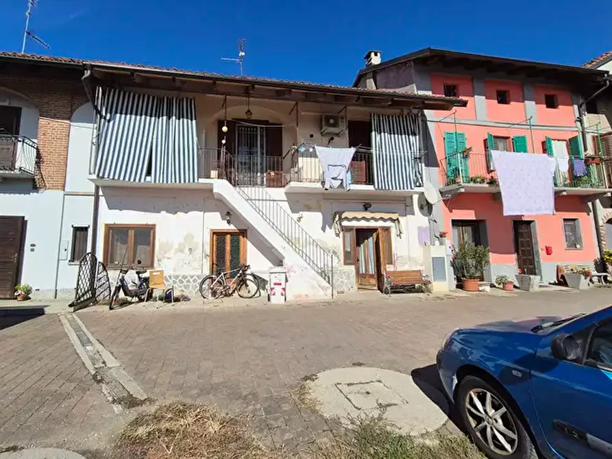 Immagine 1 di Appartamento in vendita  a Carignano