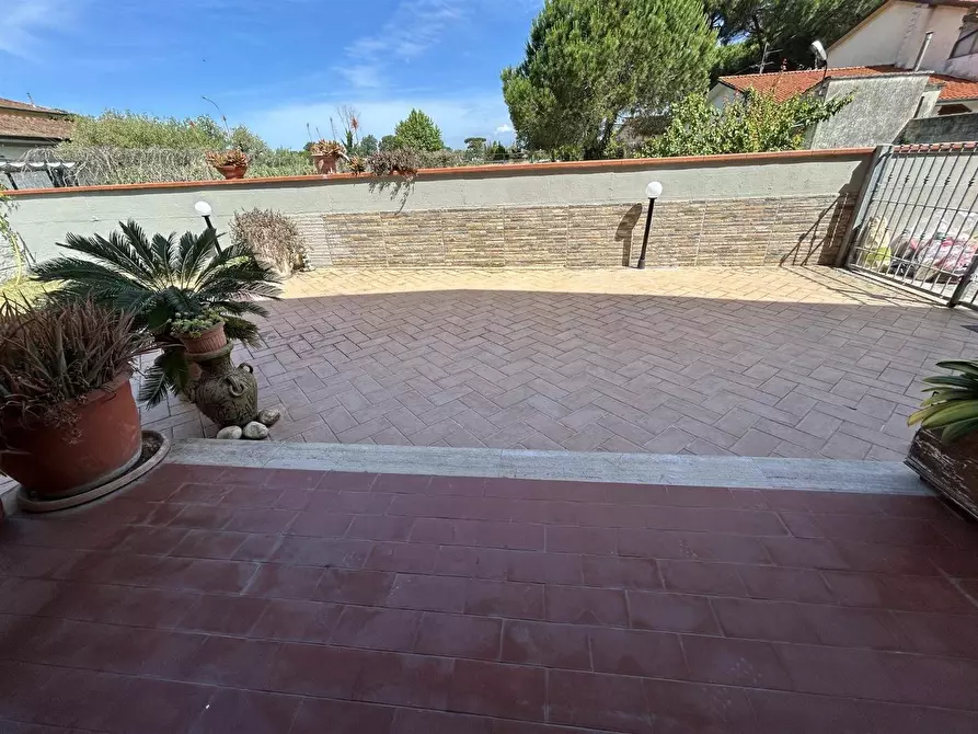 Immagine 5 di Villetta a schiera in vendita  a Viareggio