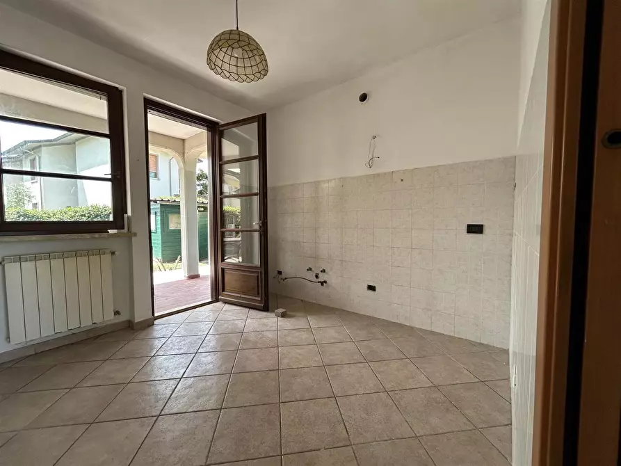 Immagine 4 di Villetta a schiera in vendita  a Viareggio