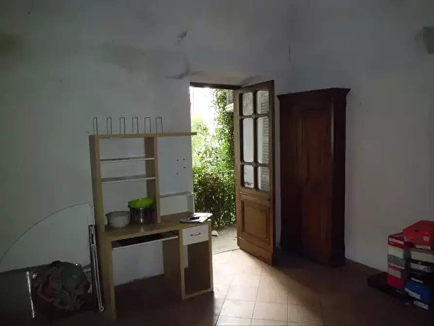 Immagine 2 di Palazzo in vendita  a Strambino