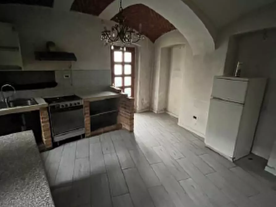 Immagine 6 di Palazzo in vendita  a Torre Canavese
