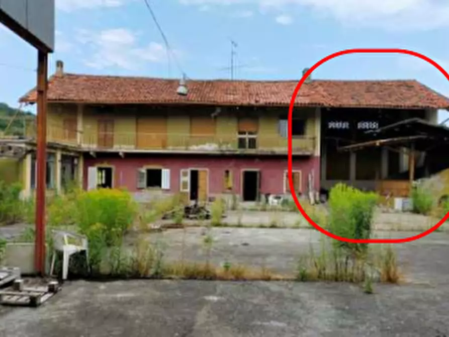 Immagine 2 di Palazzo in vendita  a Maglione