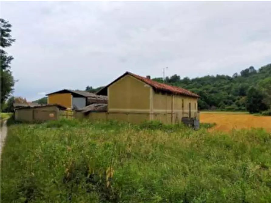 Immagine 5 di Palazzo in vendita  a Maglione
