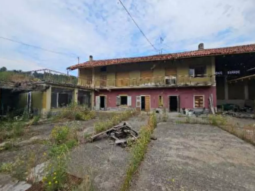 Immagine 1 di Palazzo in vendita  a Maglione