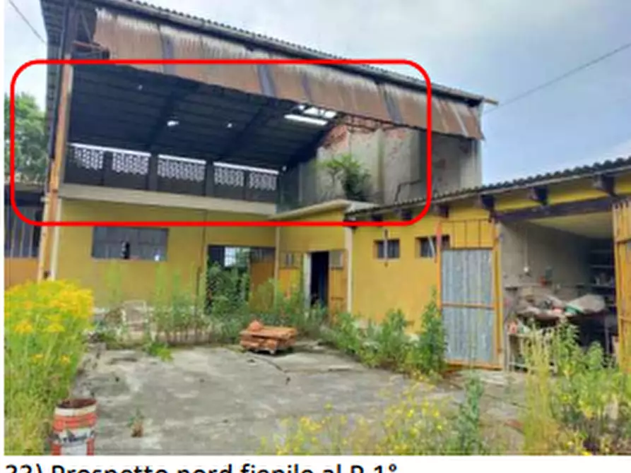 Immagine 18 di Palazzo in vendita  a Maglione