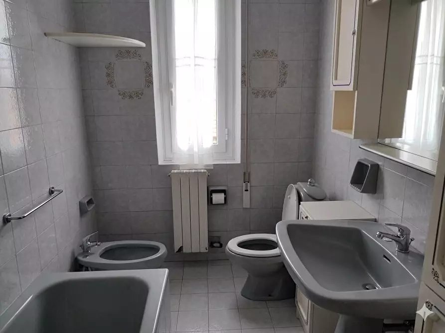 Immagine 14 di Appartamento in vendita  a Massa