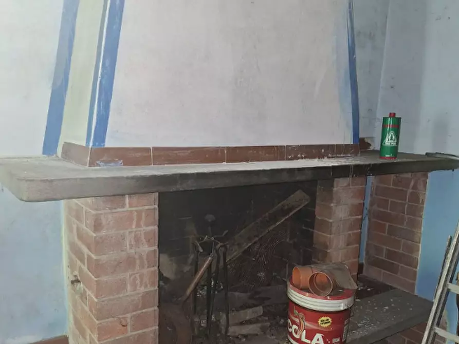 Immagine 16 di Palazzo in vendita  a Front