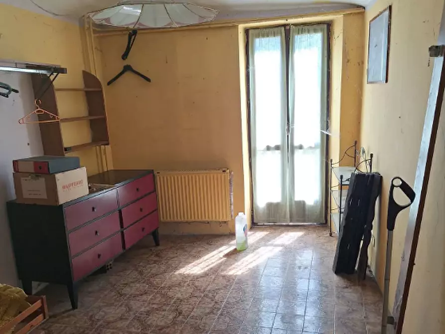 Immagine 9 di Palazzo in vendita  a Front