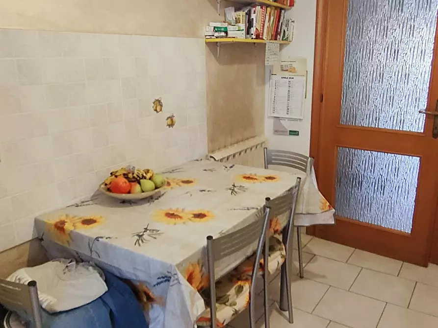 Immagine 9 di Appartamento in vendita  a Carrara
