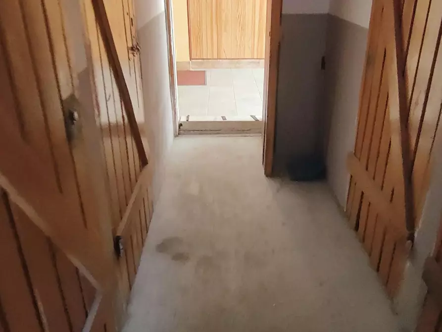 Immagine 35 di Appartamento in vendita  a Carrara