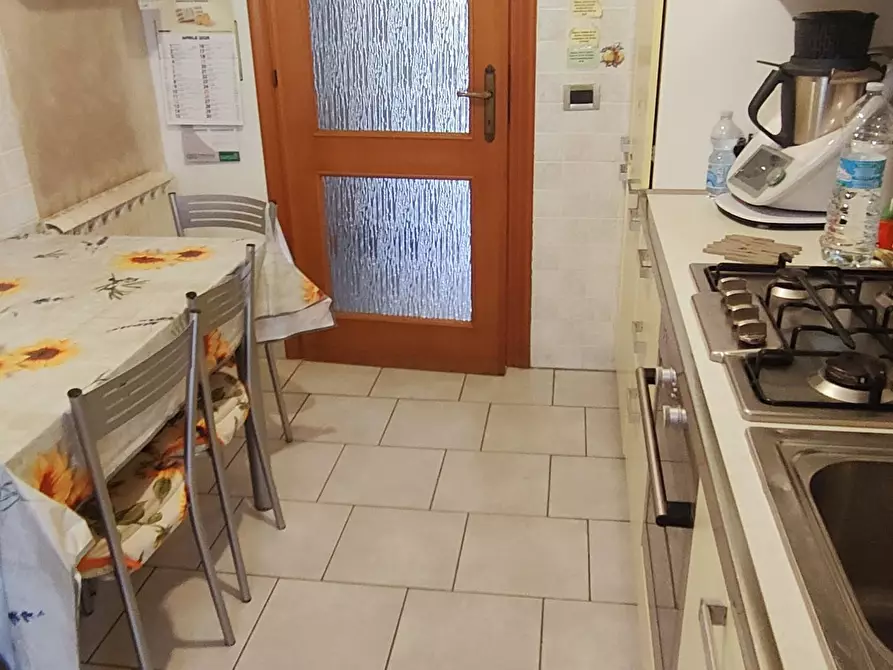 Immagine 8 di Appartamento in vendita  a Carrara