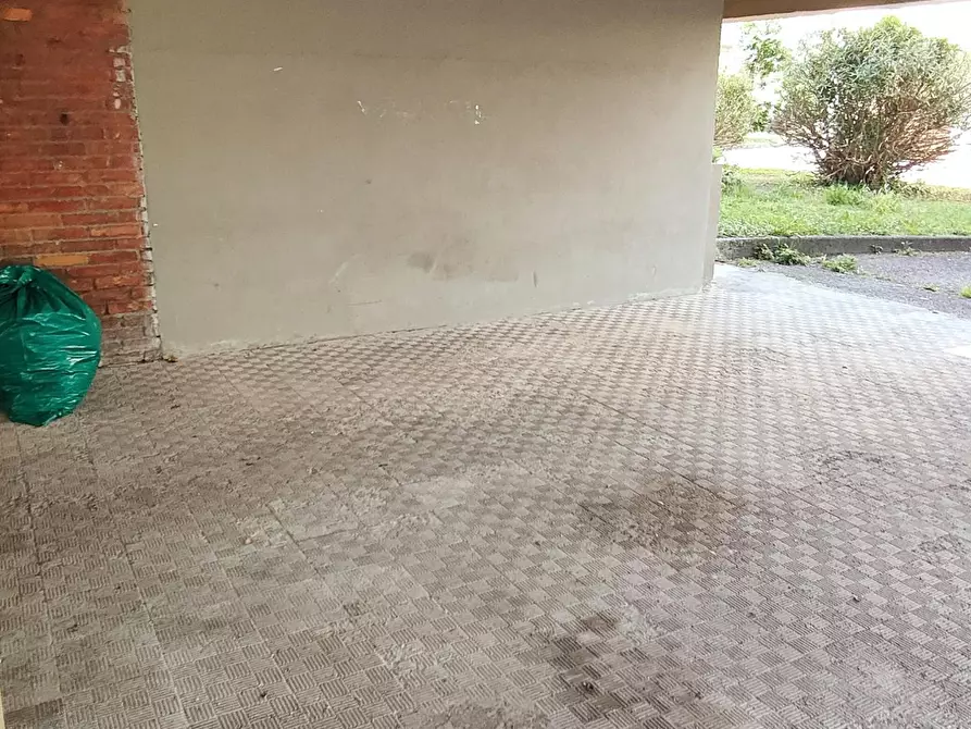 Immagine 38 di Appartamento in vendita  a Carrara