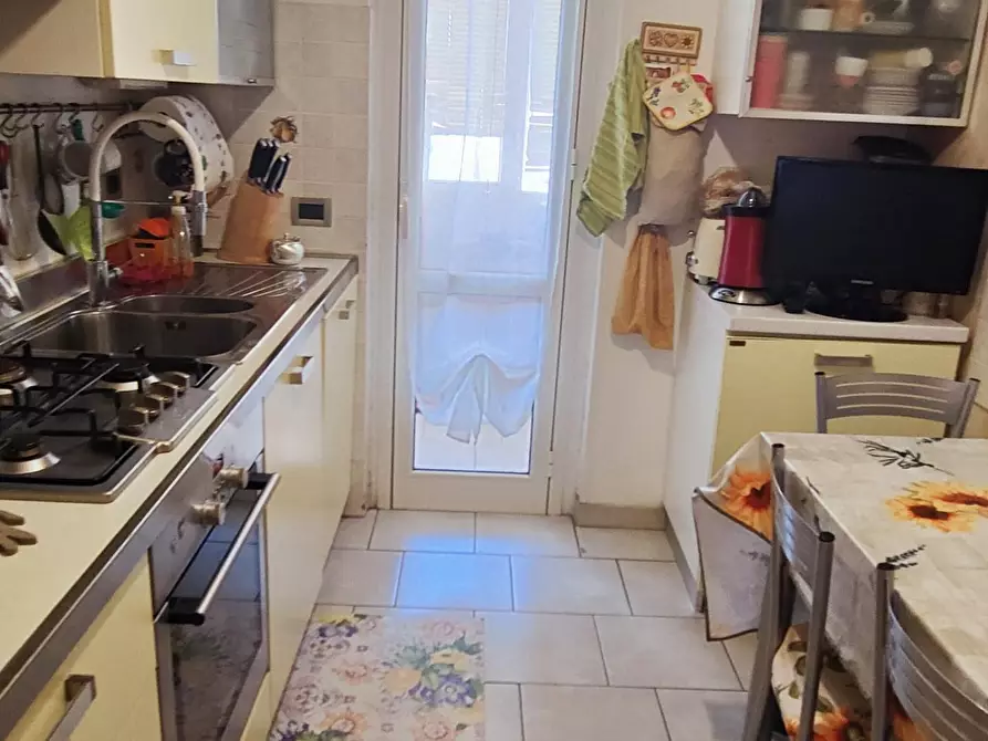 Immagine 10 di Appartamento in vendita  a Carrara