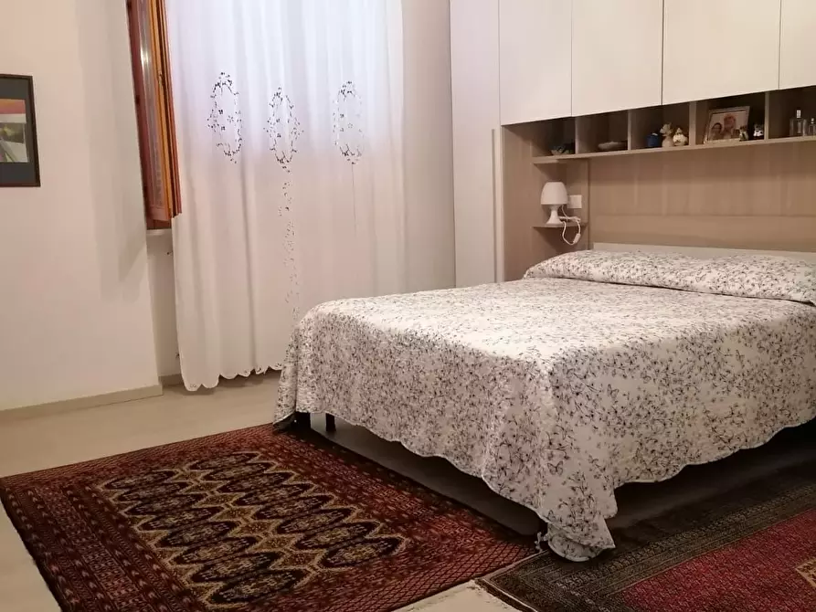 Immagine 17 di Villa in vendita  a Carrara