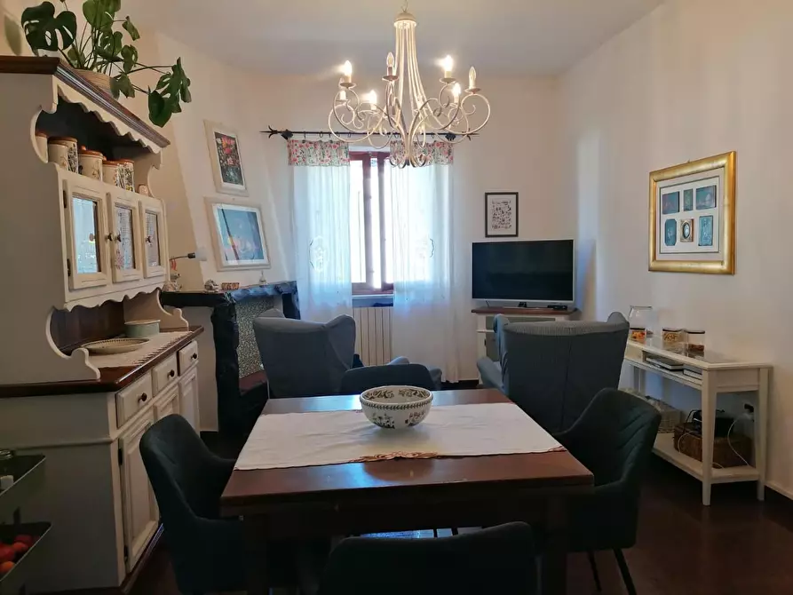 Immagine 9 di Villa in vendita  a Carrara