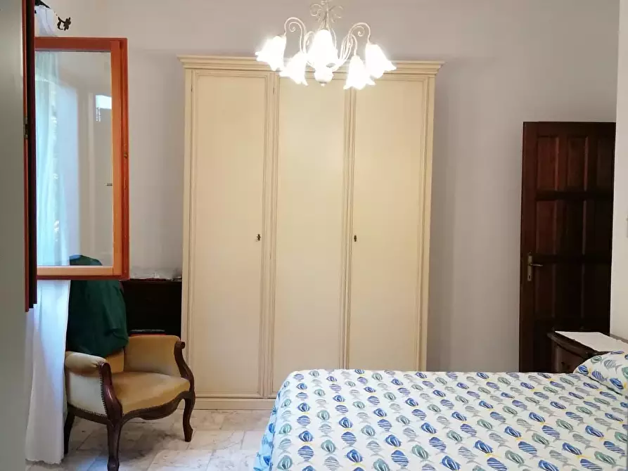 Immagine 13 di Villa in vendita  a Carrara