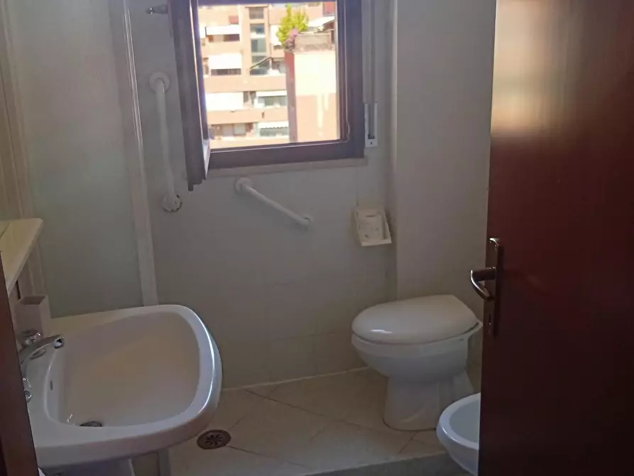 Immagine 2 di Appartamento in vendita  a Pisa