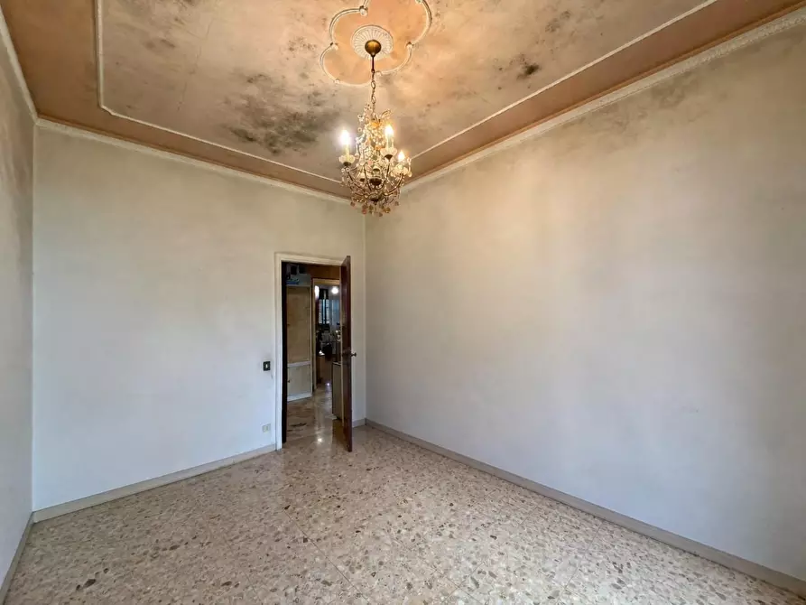 Immagine 13 di Villa in vendita  a Lucca