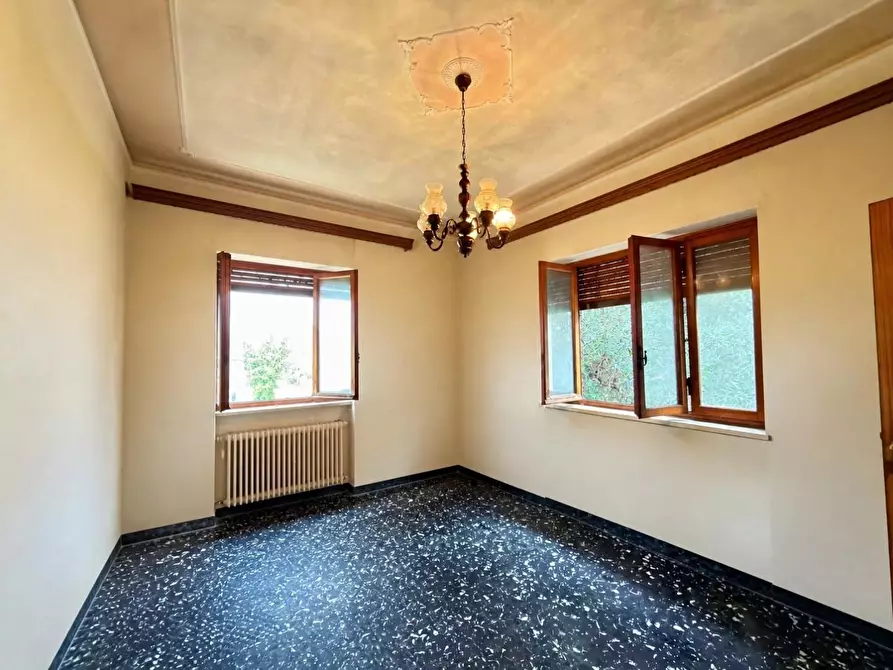 Immagine 5 di Villa in vendita  a Lucca