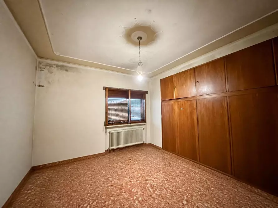 Immagine 15 di Villa in vendita  a Lucca