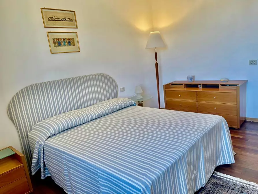 Immagine 23 di Appartamento in vendita  a Siena