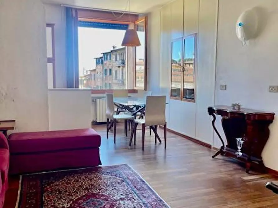 Immagine 5 di Appartamento in vendita  a Siena