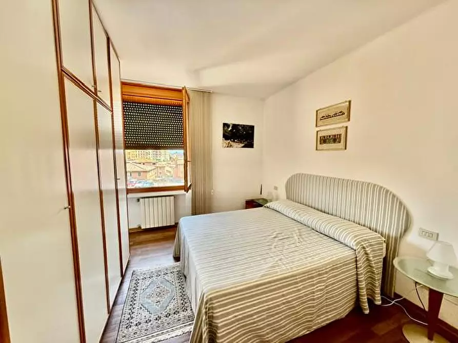 Immagine 20 di Appartamento in vendita  a Siena