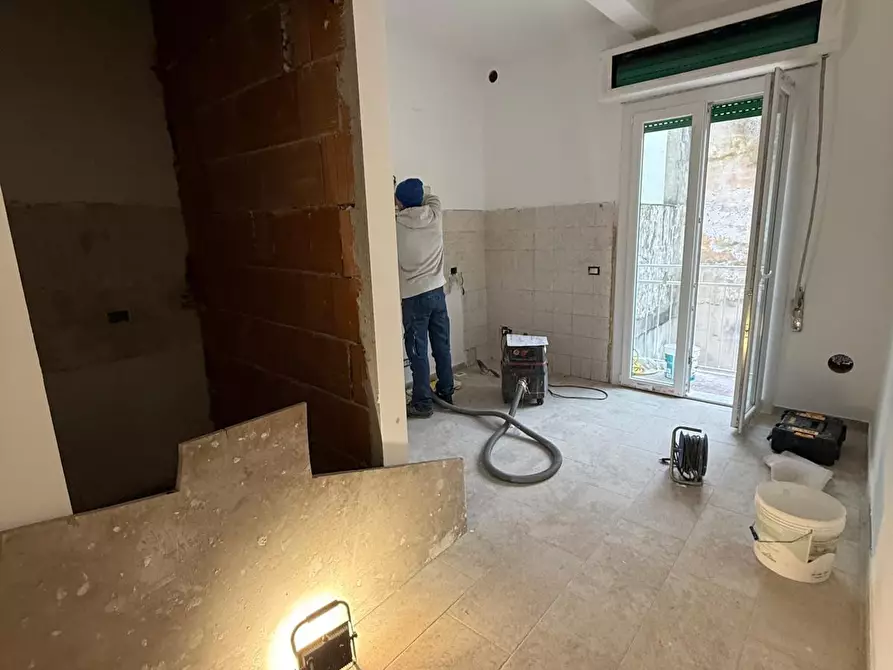 Immagine 1 di Appartamento in vendita  a Viareggio