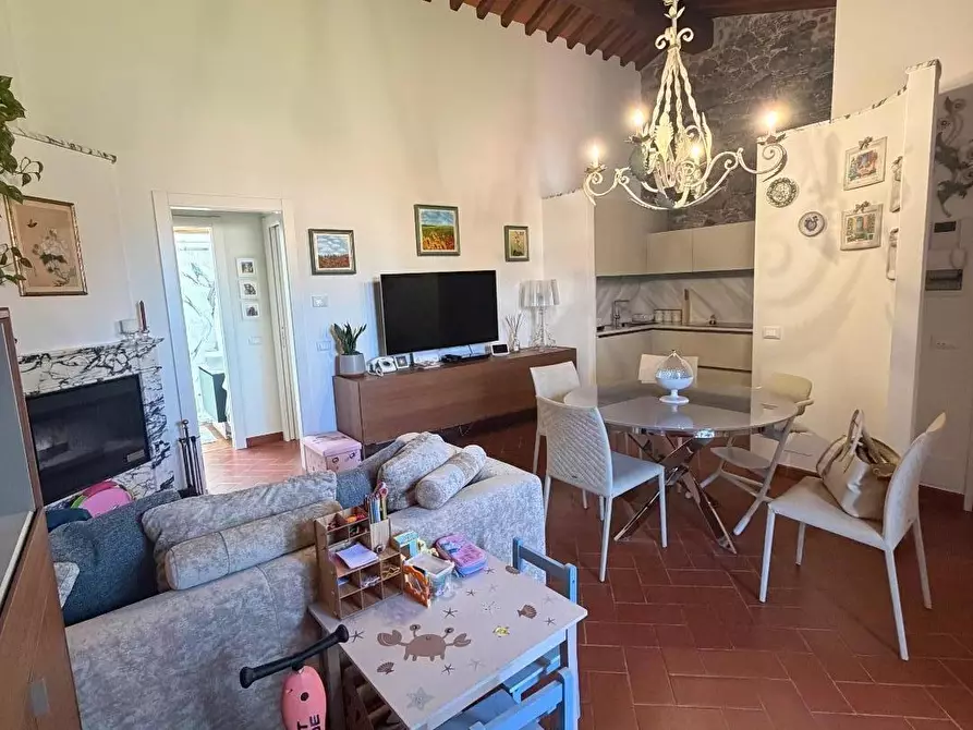 Immagine 2 di Appartamento in vendita  a Fosdinovo