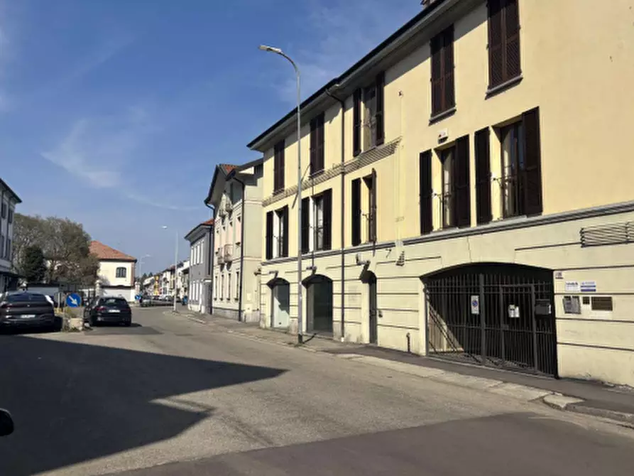 Immagine 1 di Negozio in vendita  a Vigevano