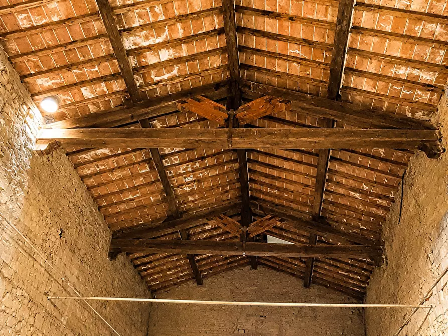 Immagine 6 di Porzione di casa in vendita  a San Gimignano