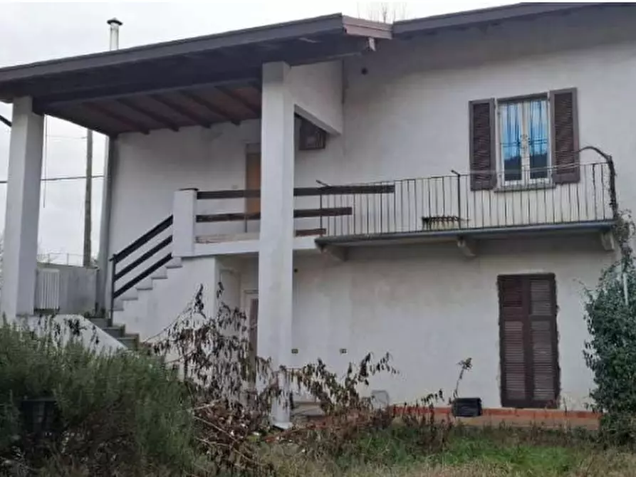 Immagine 1 di Casa indipendente in vendita  a Sesto Calende