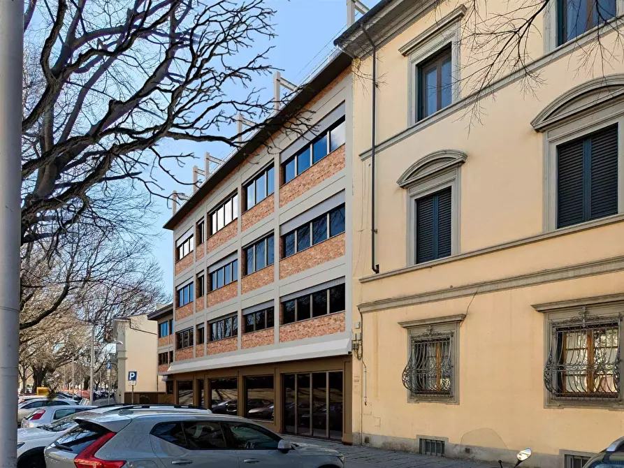 Immagine 13 di Appartamento in vendita  a Firenze