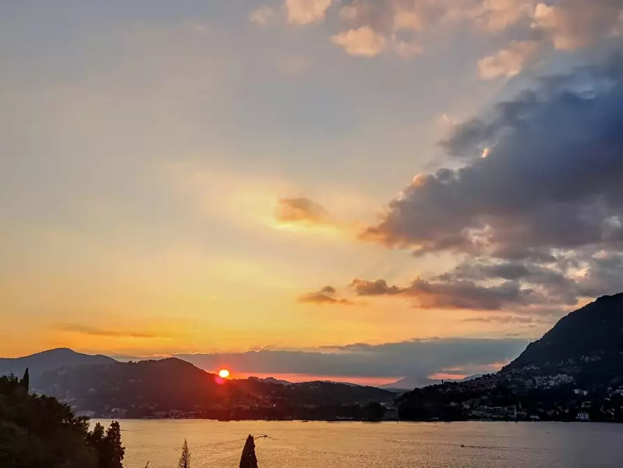 Immagine 1 di Villa in vendita  a Blevio